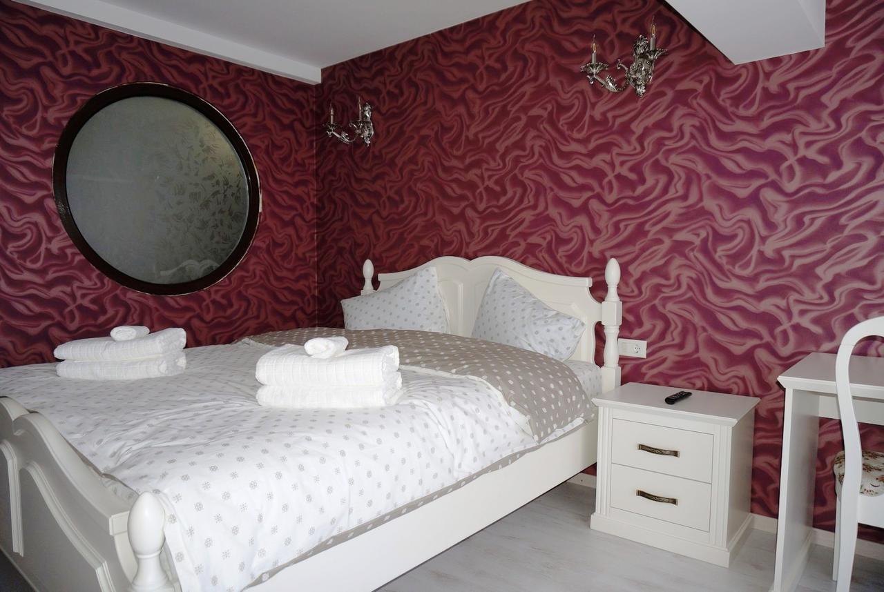 Romantic Boutique Focşani Exteriör bild